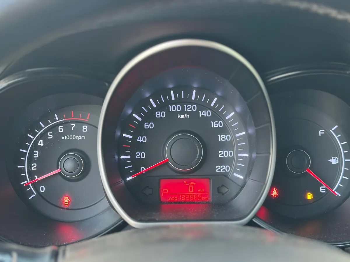 Kia Rio 1.4 AT (107 л.с.)