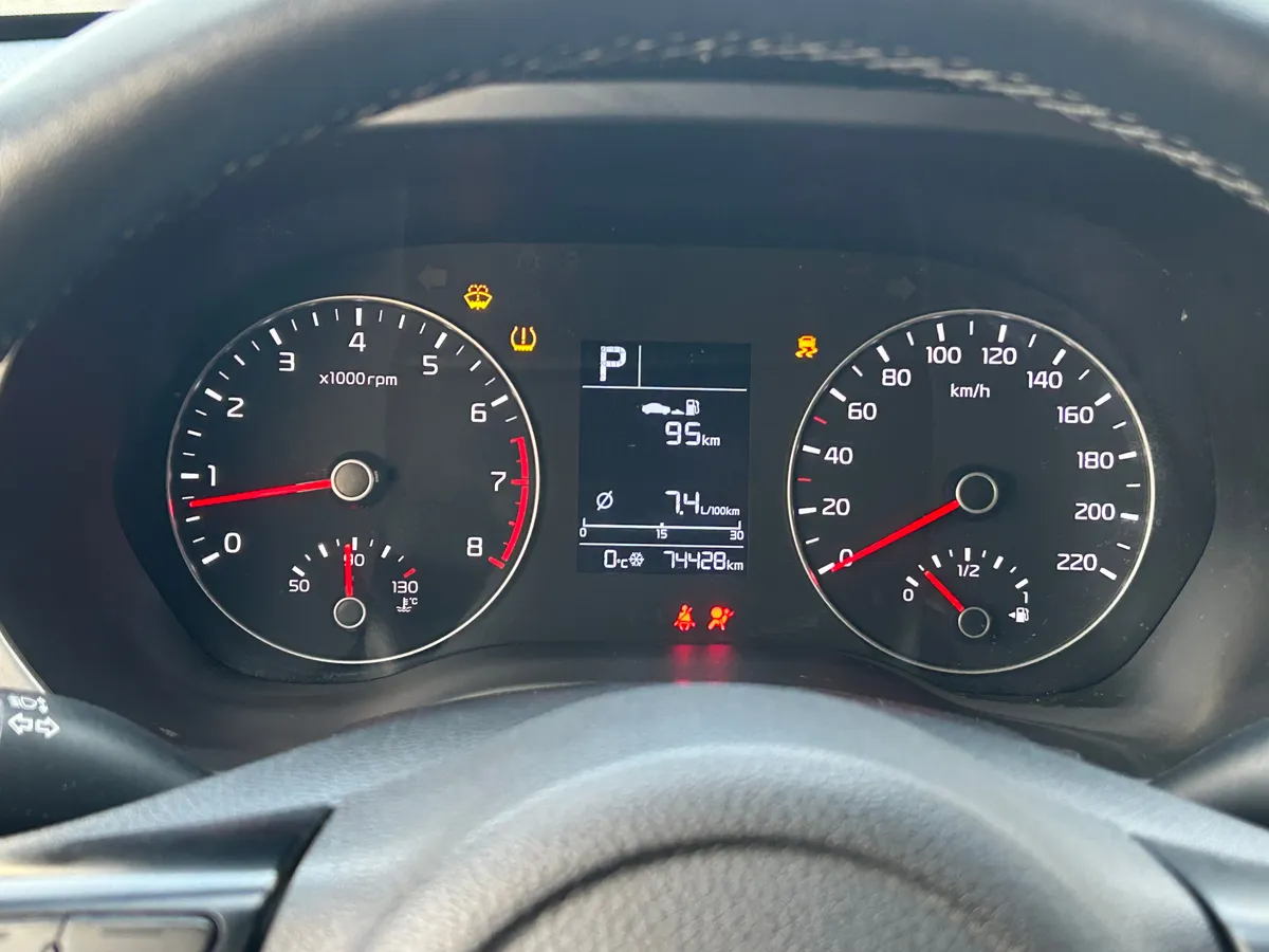 Kia Rio 1.6 AT (123 л.с.)