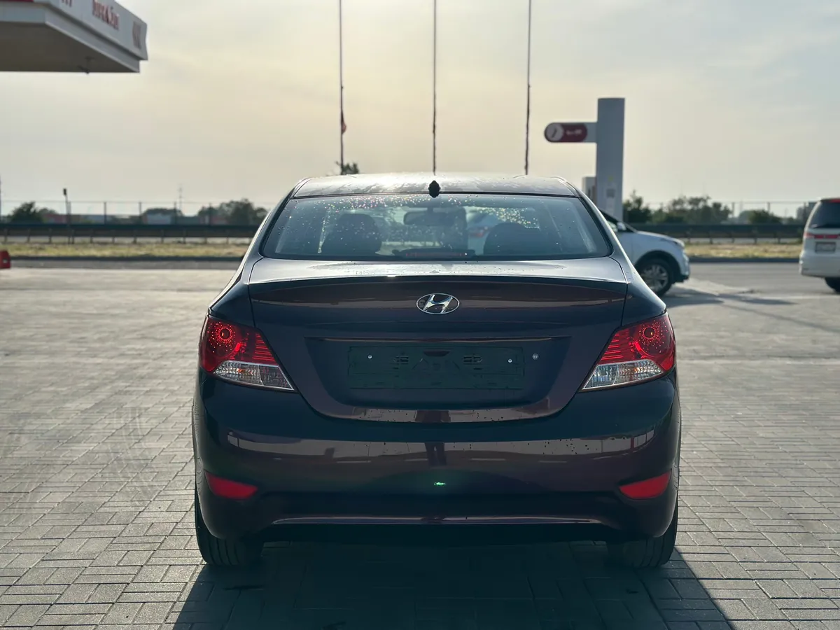 Hyundai Solaris 1.6 MT (123 л.с.)