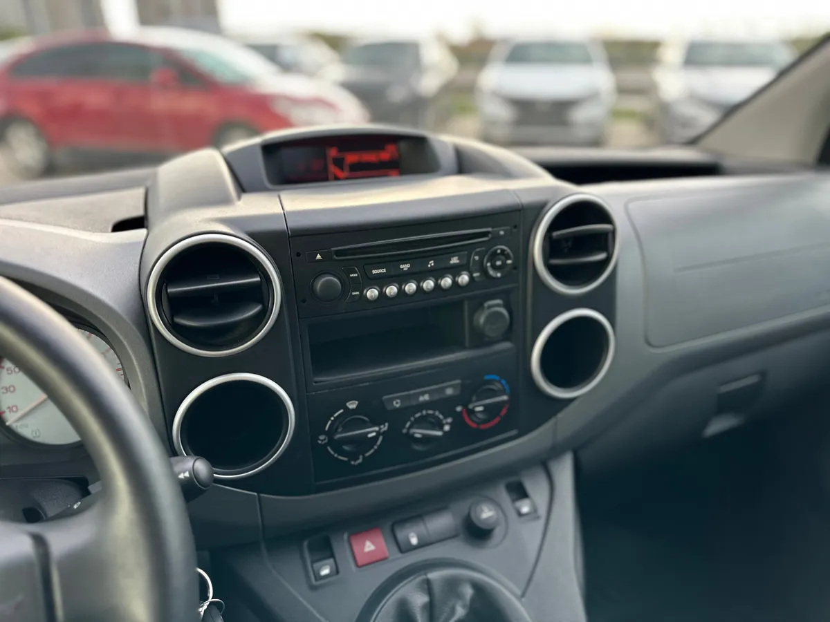 Citroen Berlingo 1.6 MT (120 л.с.), 2018 — фото 10