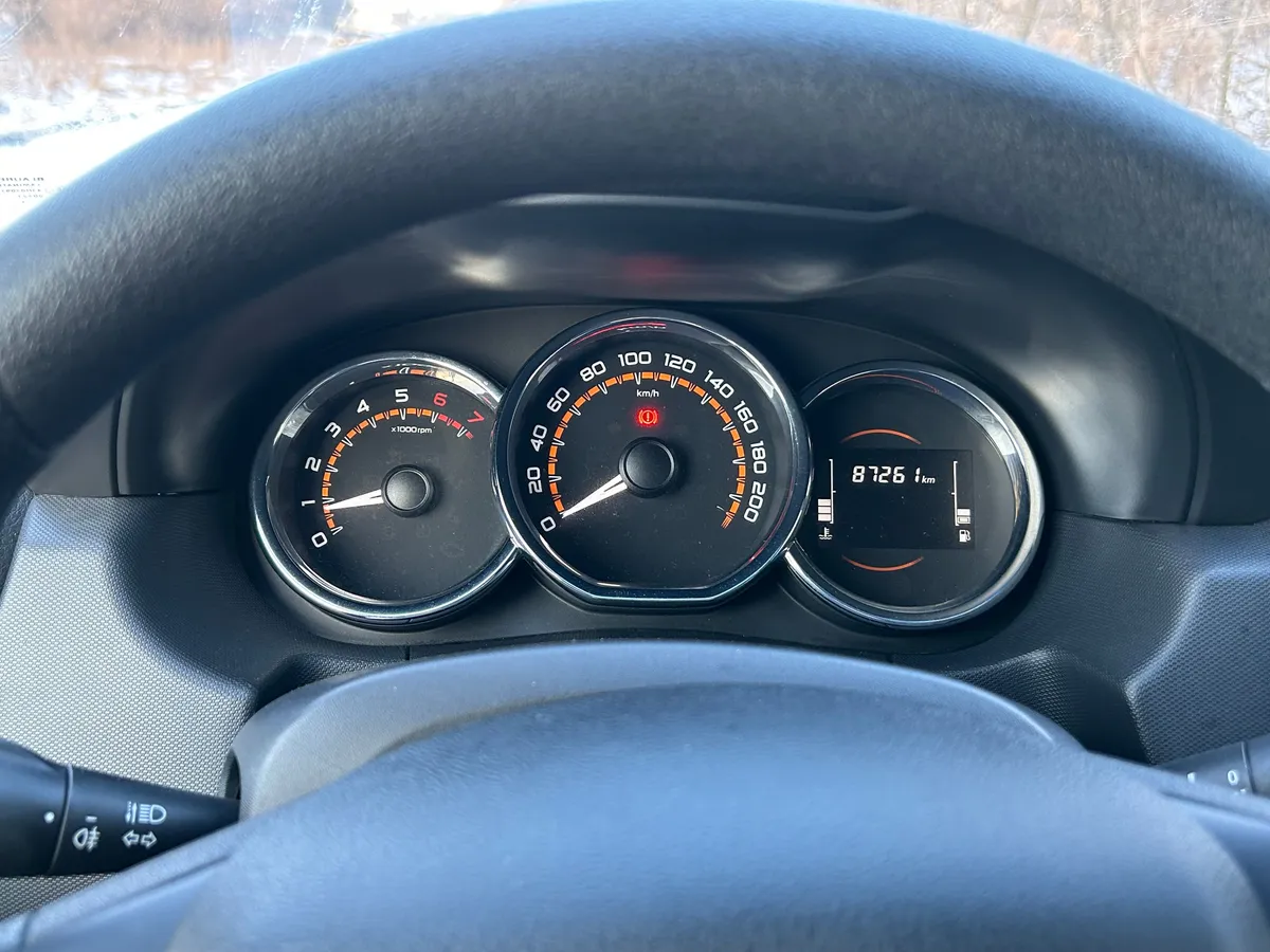 ВАЗ (Lada) Largus 1.6 MT (90 л.с.)