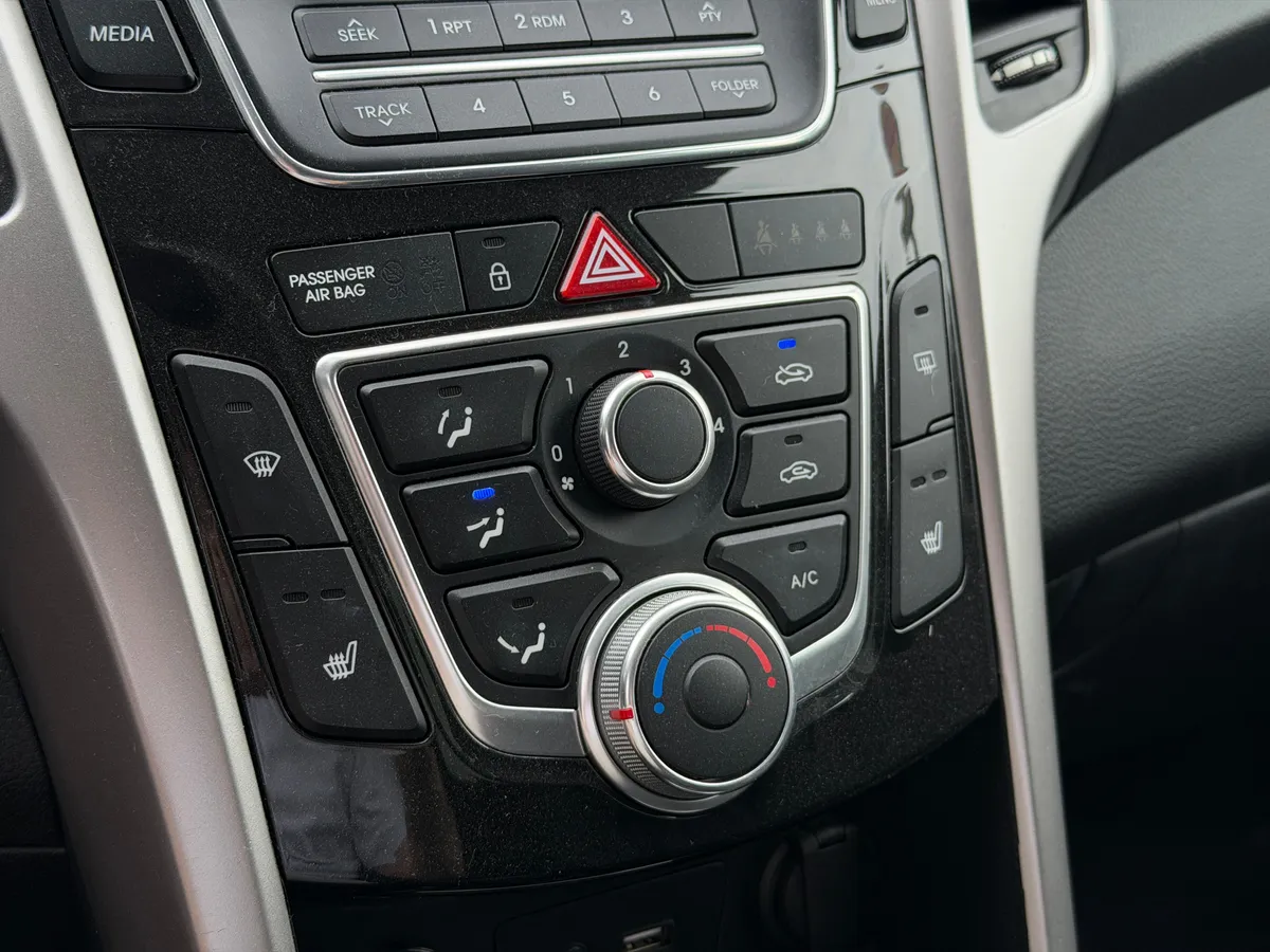 Hyundai i30 1.6 AT (130 л.с.), 2016 — фото 9