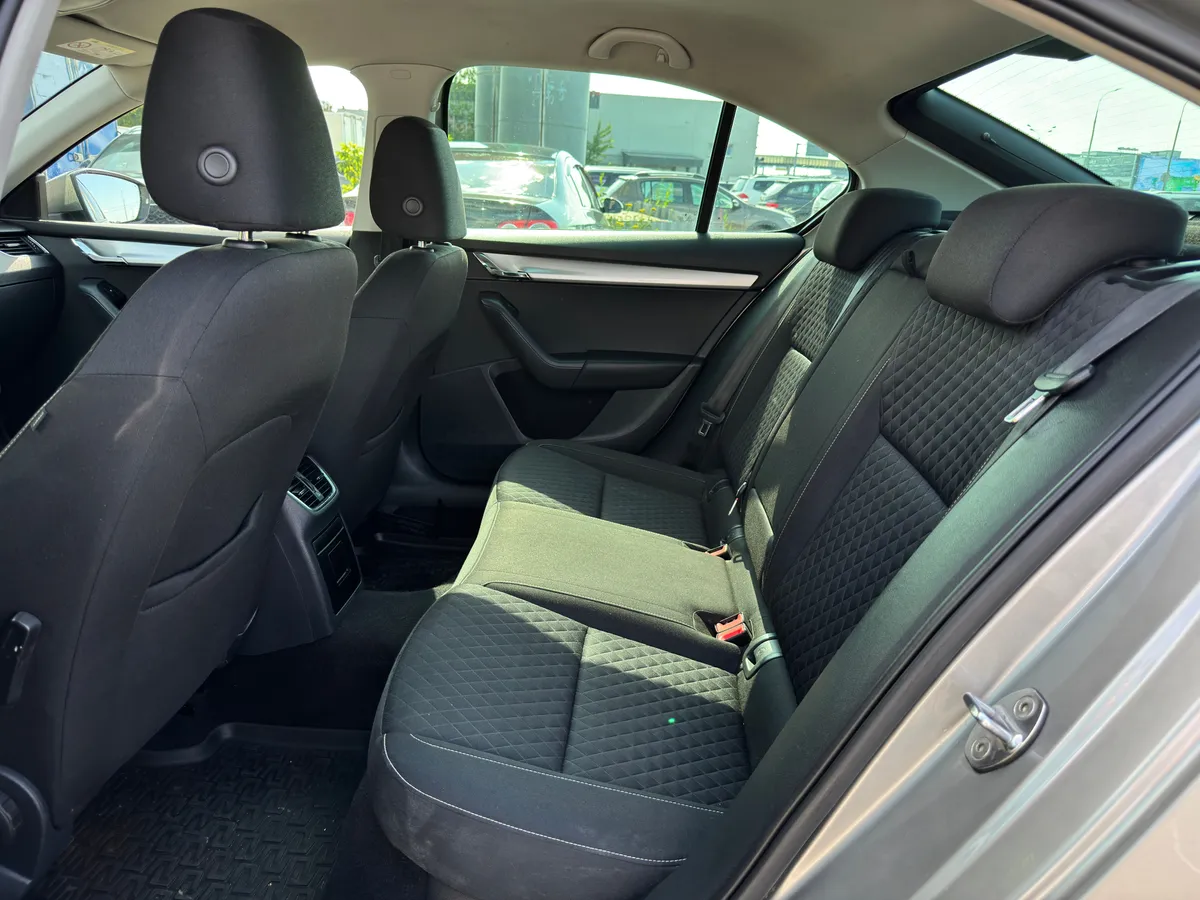 Skoda Octavia 1.6 AT (110 л.с.)