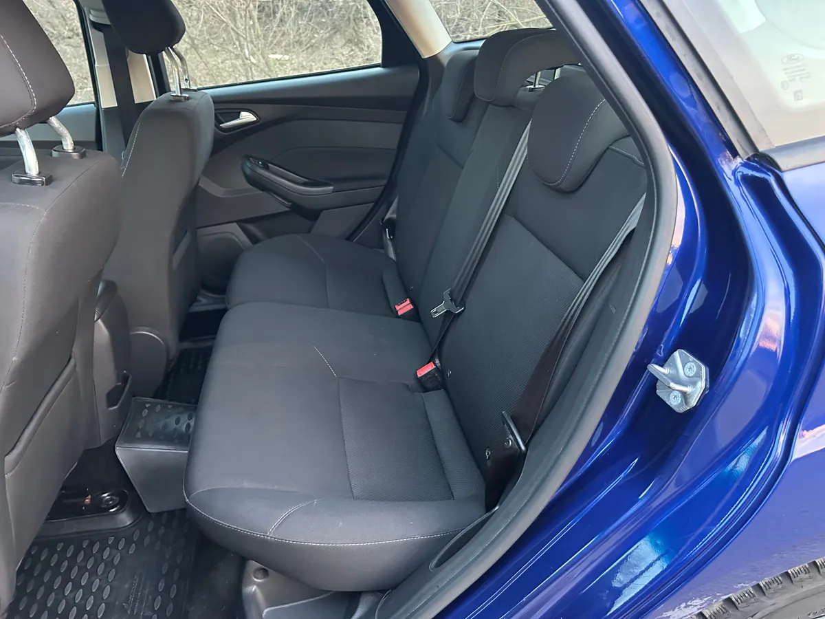 Ford Focus 1.6 Ti-VCT PowerShift (105 л.с.), 2015 — фото 9