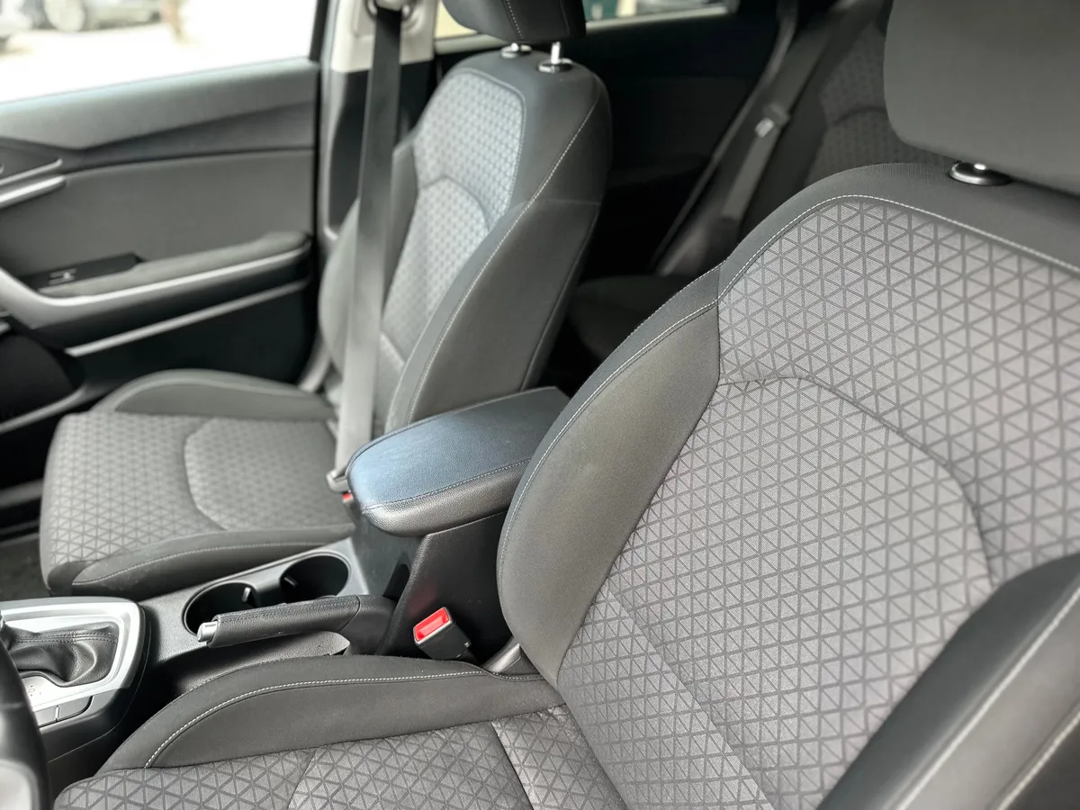 Kia Ceed 1.6 AT (128 л.с.)