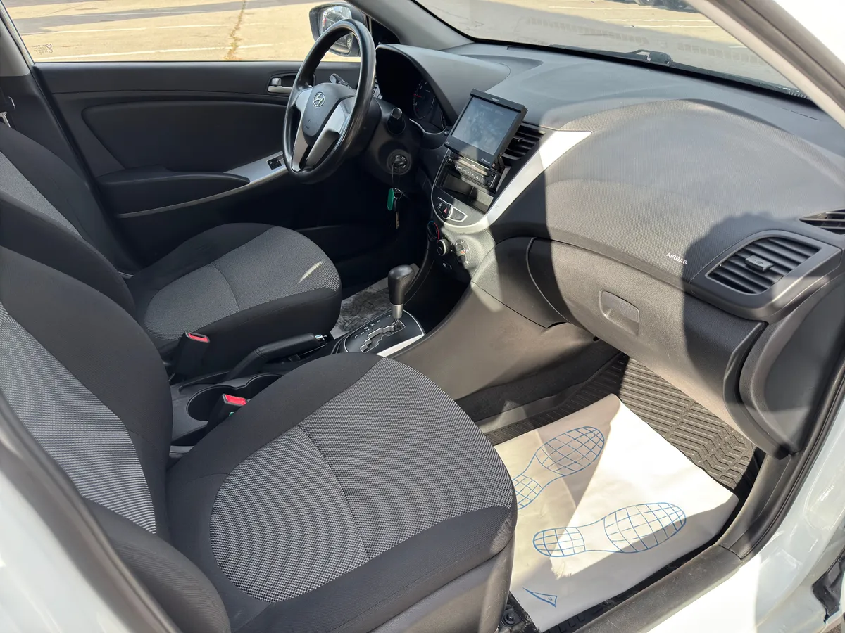 Hyundai Solaris 1.4 AT (107 л.с.)