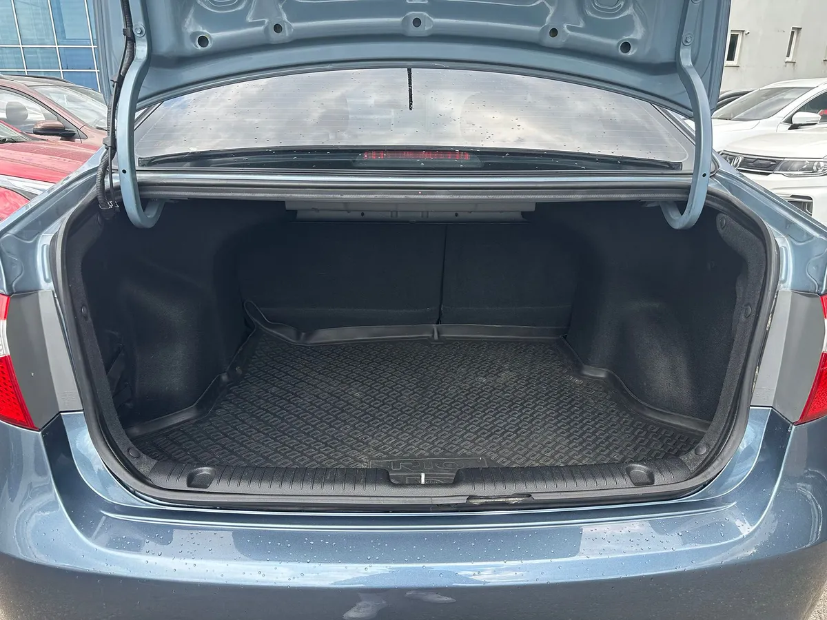 Kia Rio 1.6 AT (123 л.с.)
