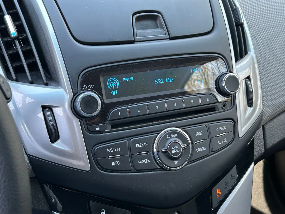 Chevrolet Cruze 1.8 MT (141 л.с.), 2015 — фото 7