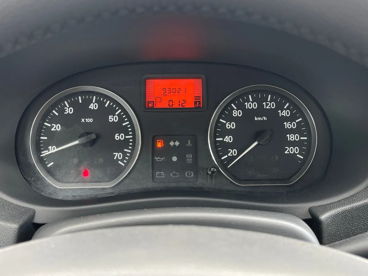 Nissan Almera 1.6 AT (102 л.с.)