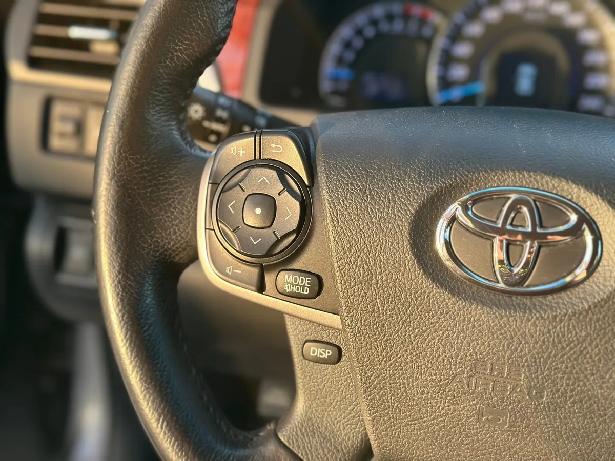 Toyota Camry 2.5 AT (181 л.с.)