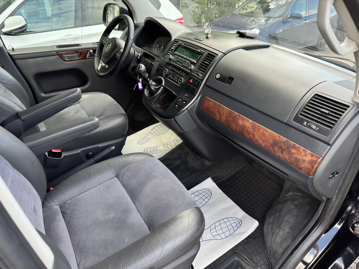 Volkswagen Multivan 2.0 MT (102 л.с.)