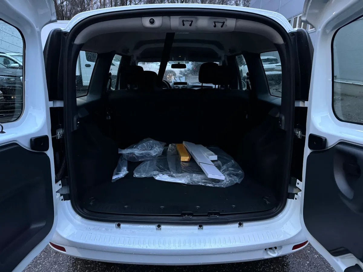 ВАЗ (Lada) Largus 1.6 MT (90 л.с.)