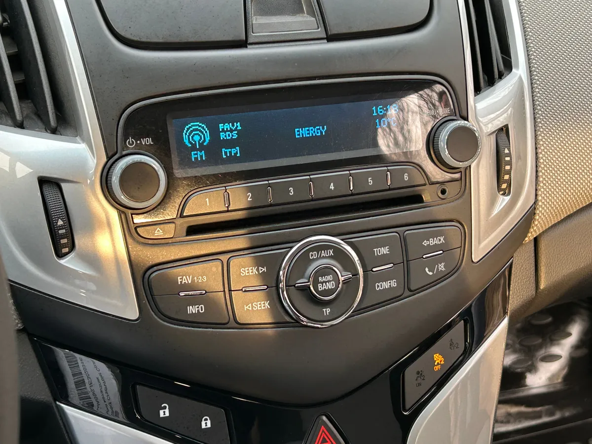 Chevrolet Cruze 1.6 AT (109 л.с.), 2014 — фото 7