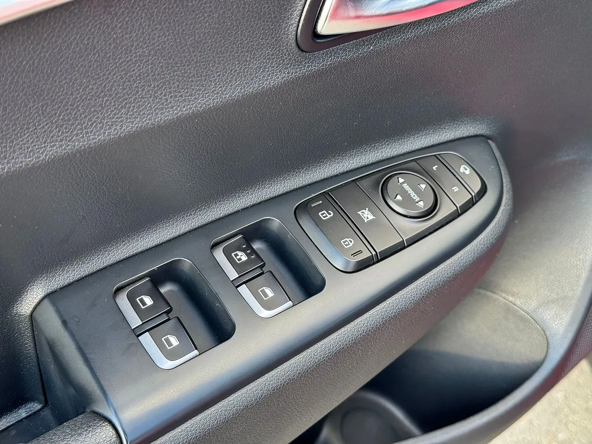 Kia Rio 1.6 AT (123 л.с.)