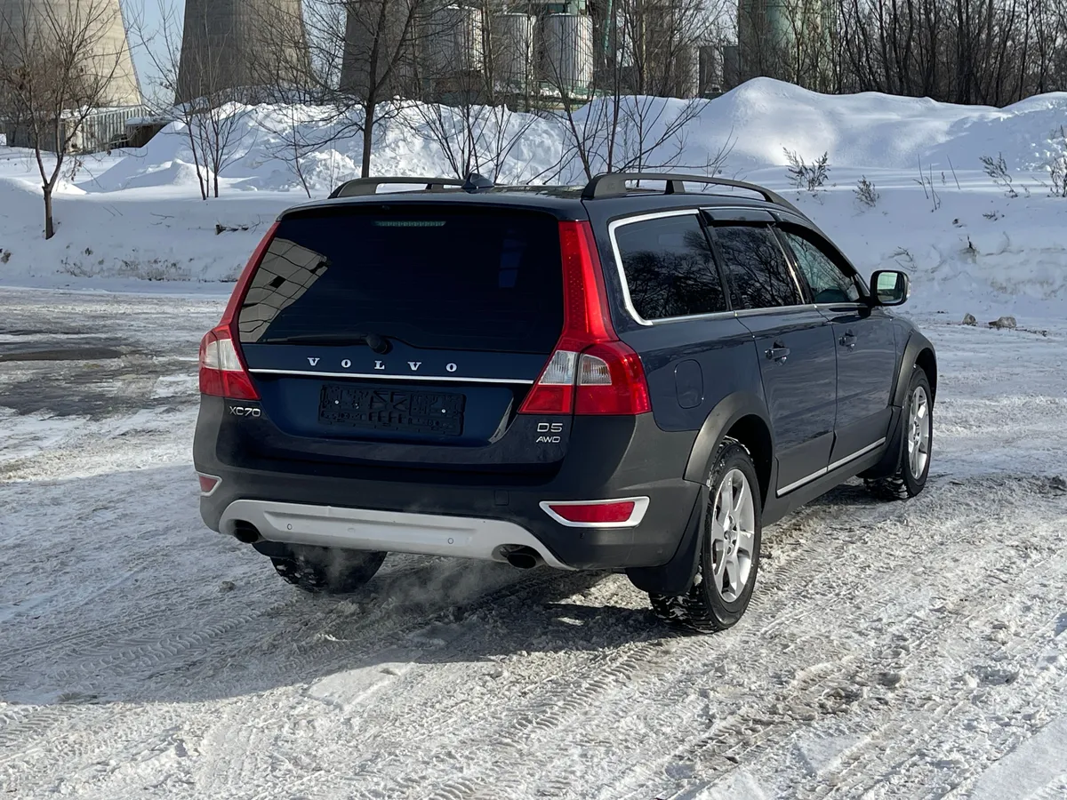 Volvo XC70 2.4 AT AWD (205 л.с.)