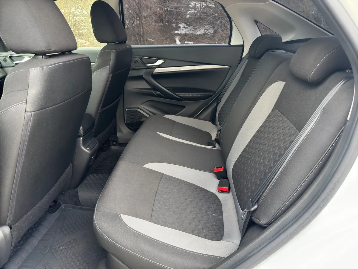 ВАЗ (Lada) Vesta 1.6 MT (90 л.с.)