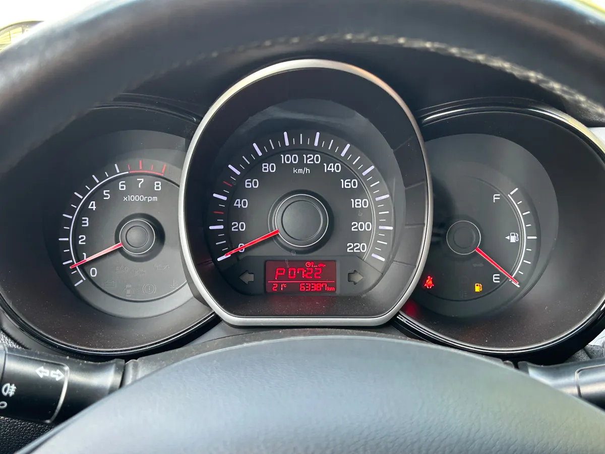 Kia Rio 1.6 AT (123 л.с.)