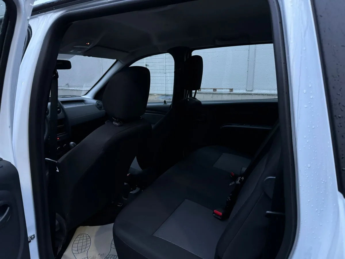 ВАЗ (Lada) Largus 1.6 MT (90 л.с.)