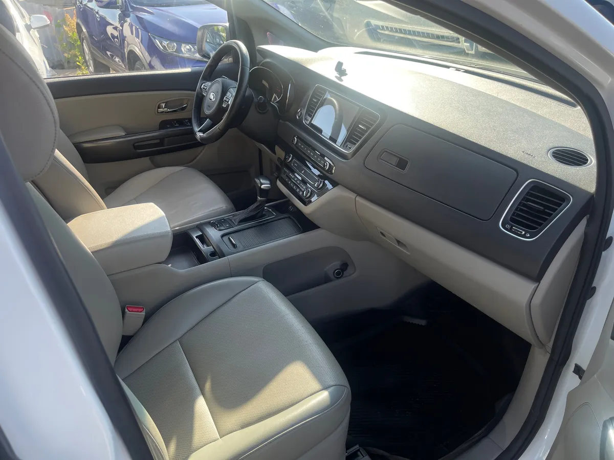 Kia Carnival 2.2 AT (202 л.с.), 2018 — фото 6