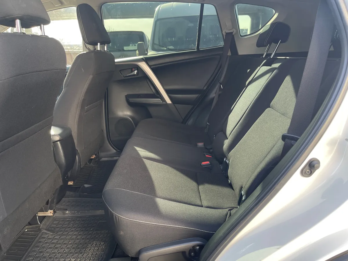 Toyota RAV4 2.0 CVT (146 л.с.)
