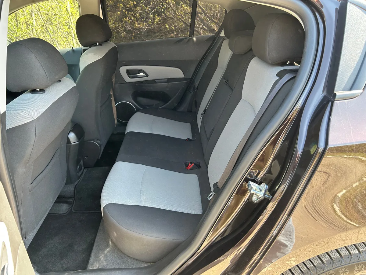 Chevrolet Cruze 1.8 MT (141 л.с.), 2015 — фото 9