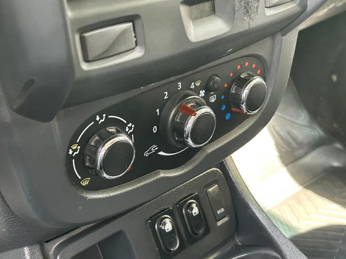 Renault Duster 1.6 MT (114 л.с.), 2016 — фото 8