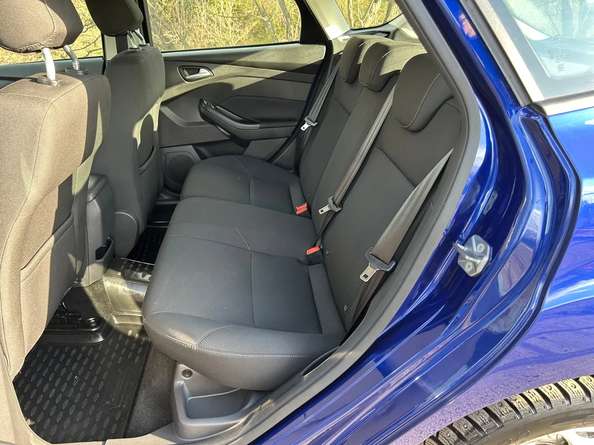 Ford Focus 1.6 Ti-VCT PowerShift (125 л.с.), 2016 — фото 9
