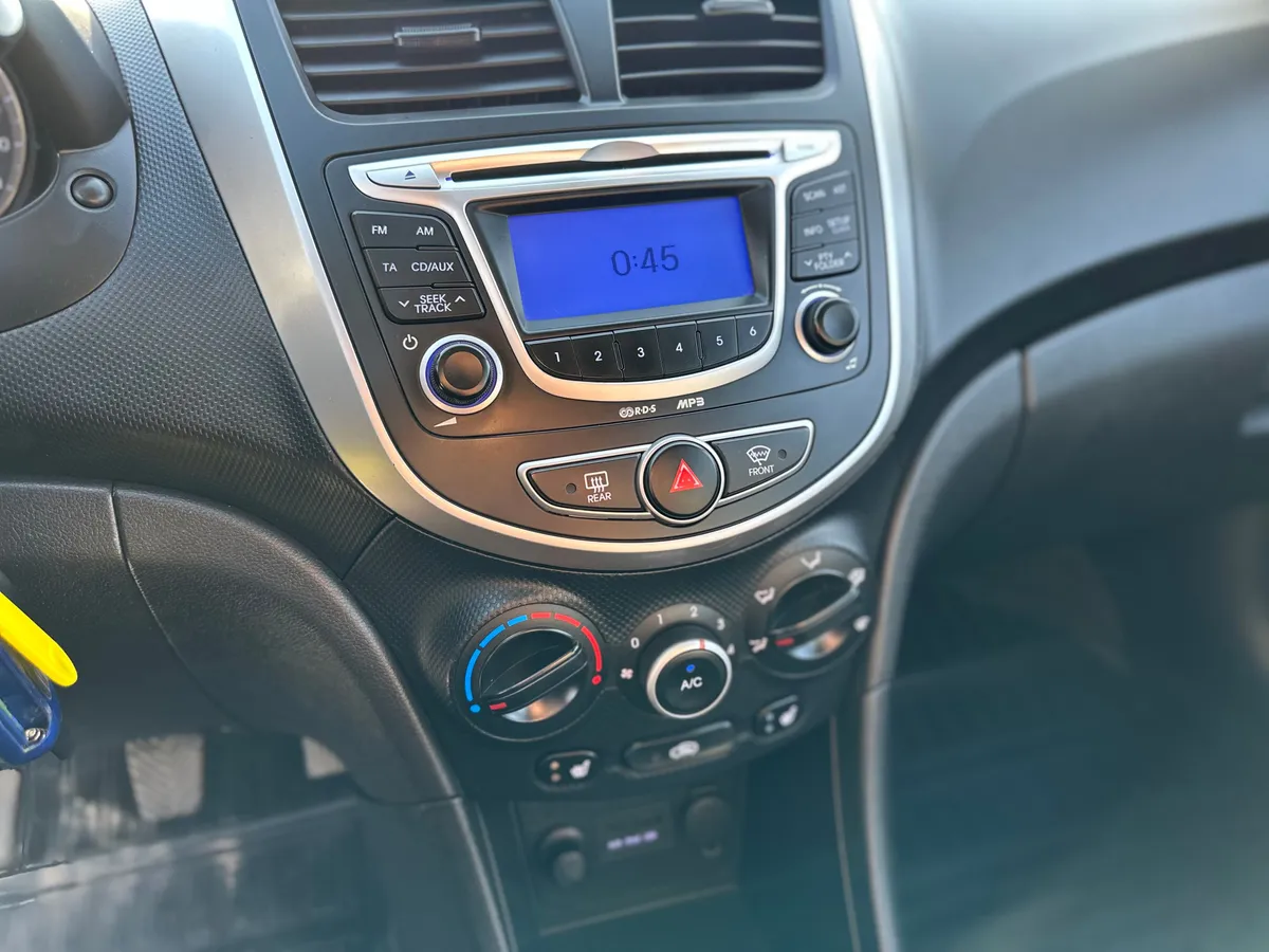 Hyundai Solaris 1.6 MT (123 л.с.)