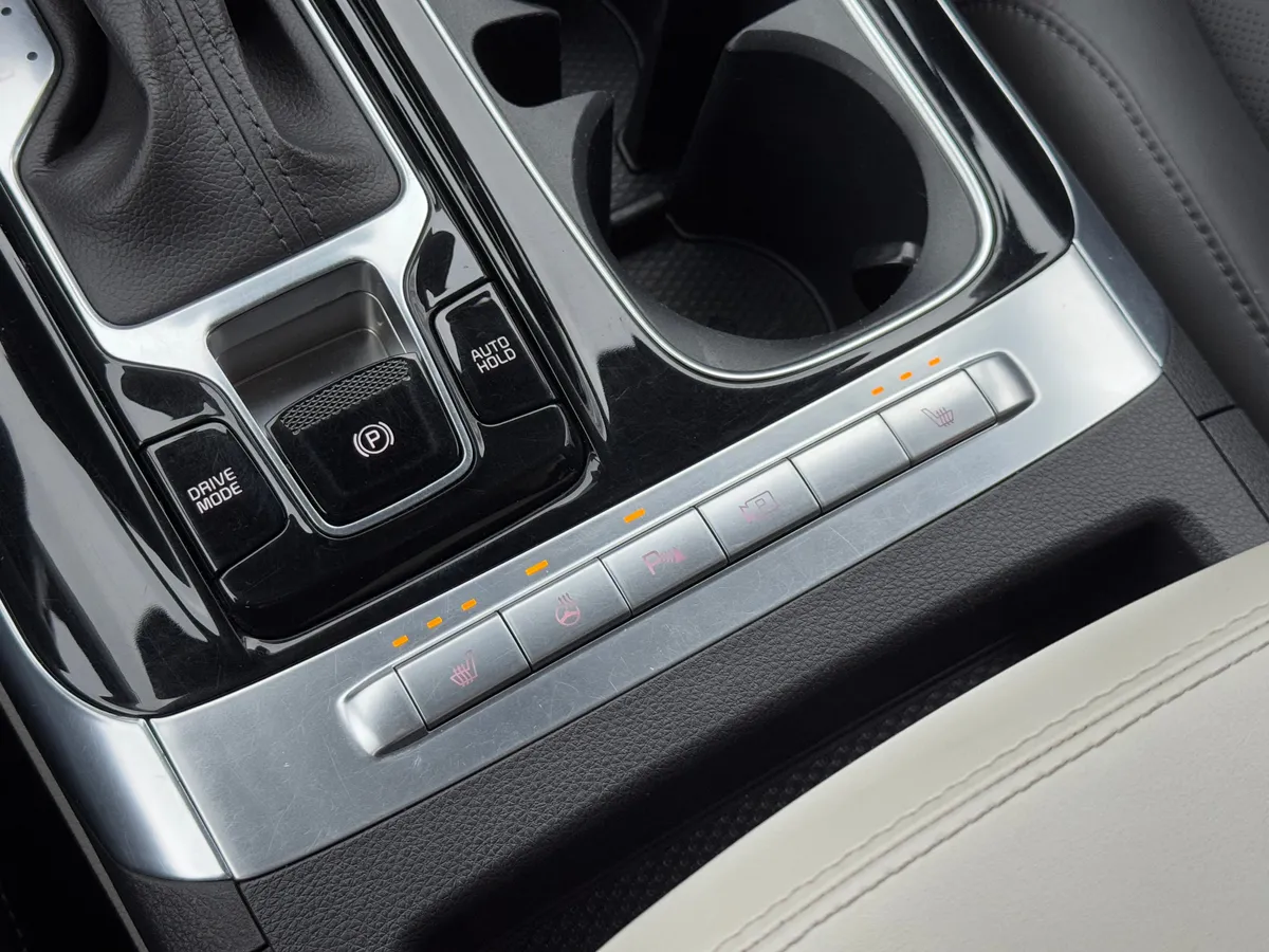 Kia Carnival 2.2 AT (199 л.с.)