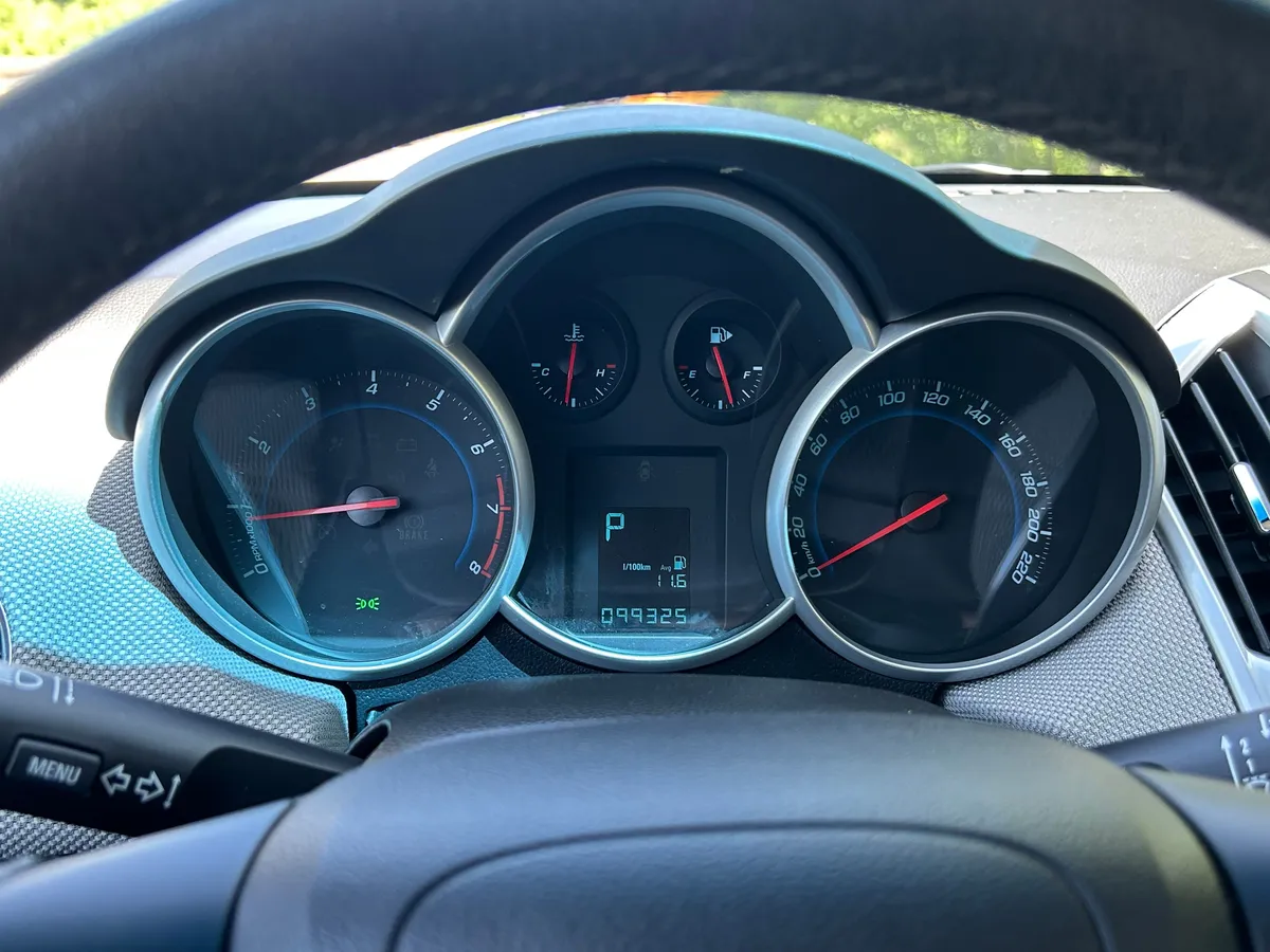 Chevrolet Cruze 1.8 AT (141 л.с.), 2013 — фото 6