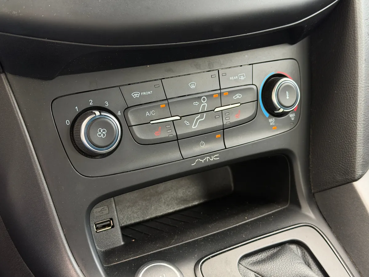 Ford Focus 1.6 Ti-VCT PowerShift (105 л.с.)