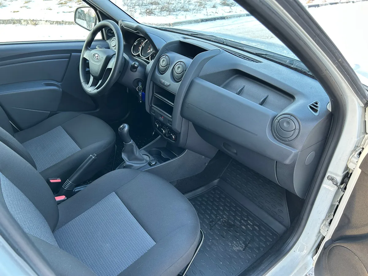 ВАЗ (Lada) Largus 1.6 MT (90 л.с.)