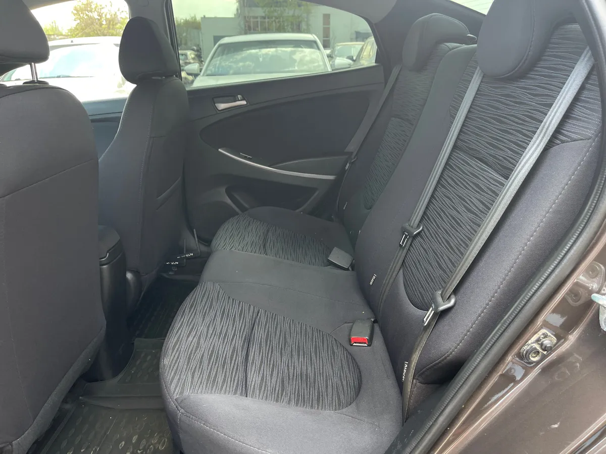 Hyundai Solaris 1.6 AT (123 л.с.)