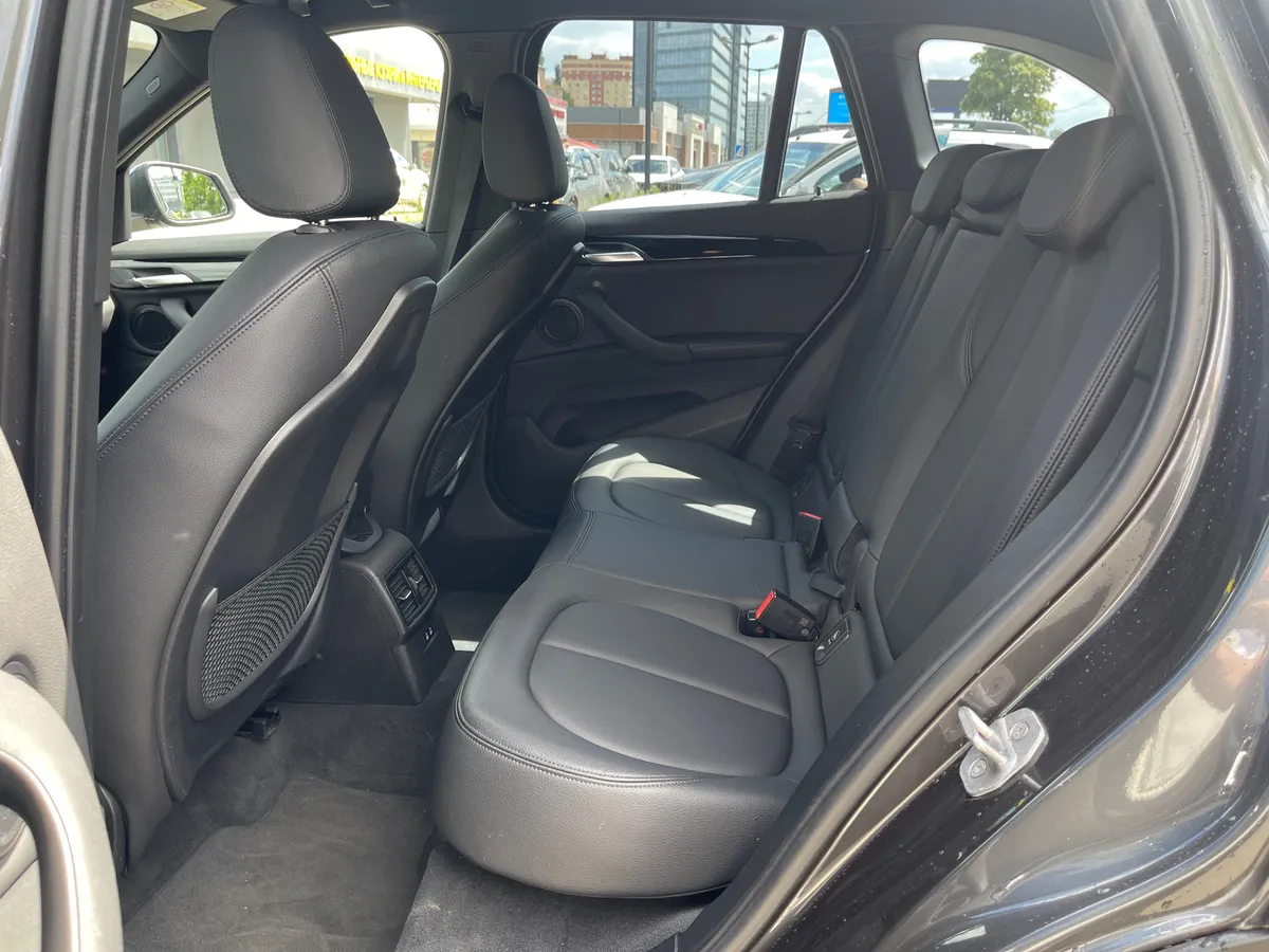BMW X1 1.5 (140 л.с.) АКПП, передний, двигатель sDrive 18i AT