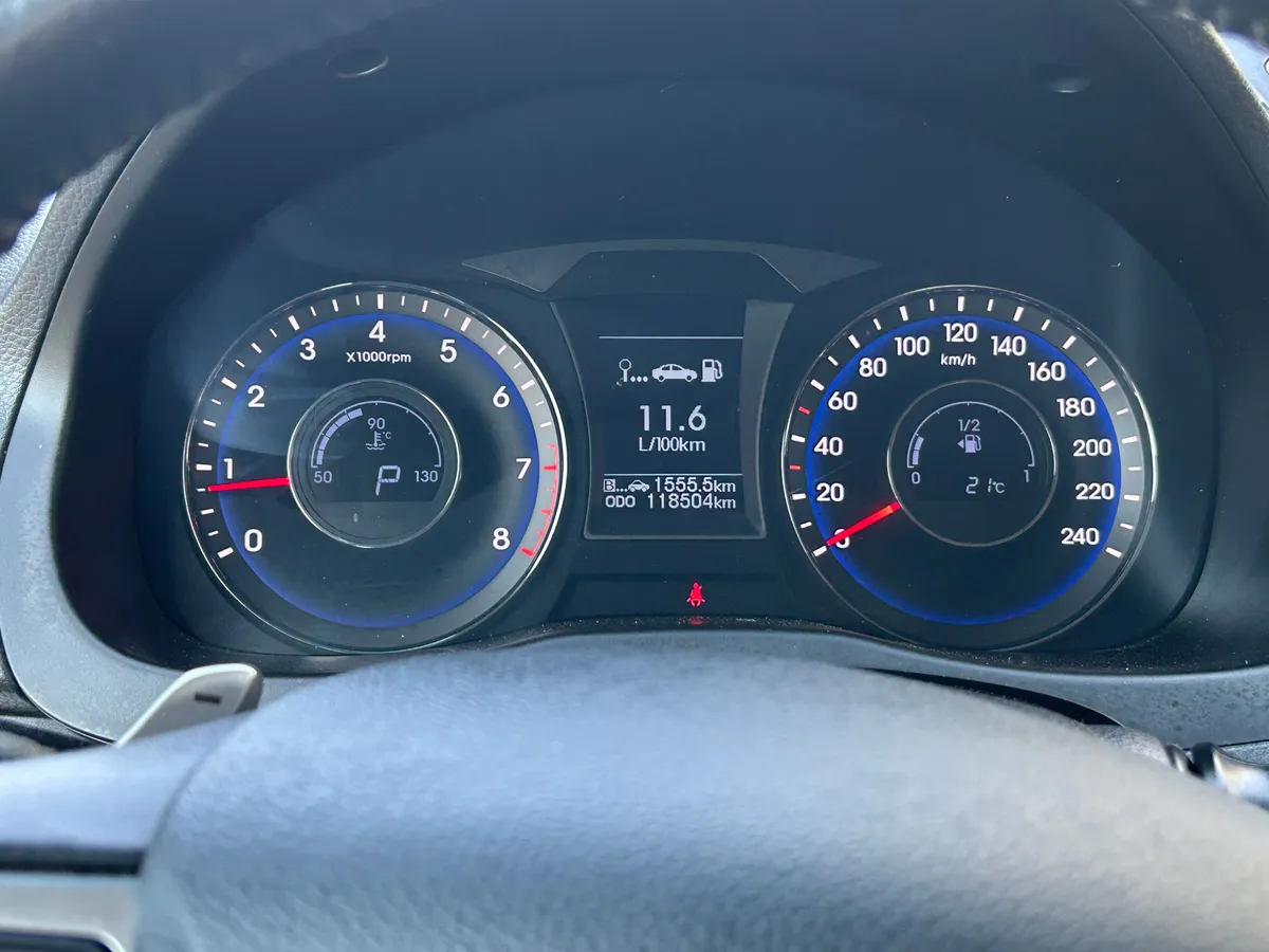 Hyundai i40 2.0 AT (150 л.с.)