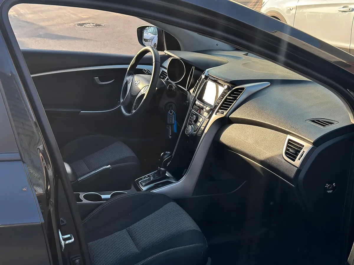 Hyundai i30 1.6 AT (130 л.с.)