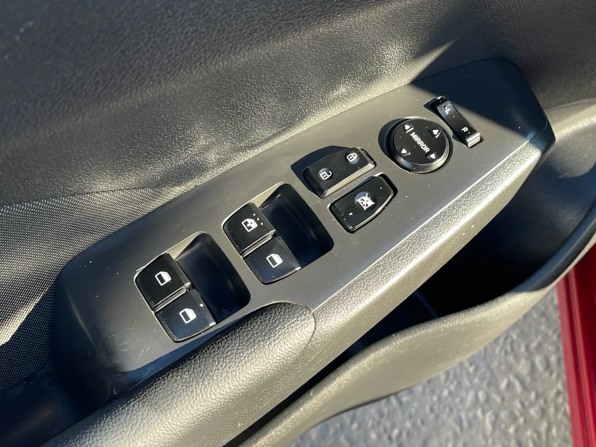 Hyundai Solaris 1.4 AT (100 л.с.)
