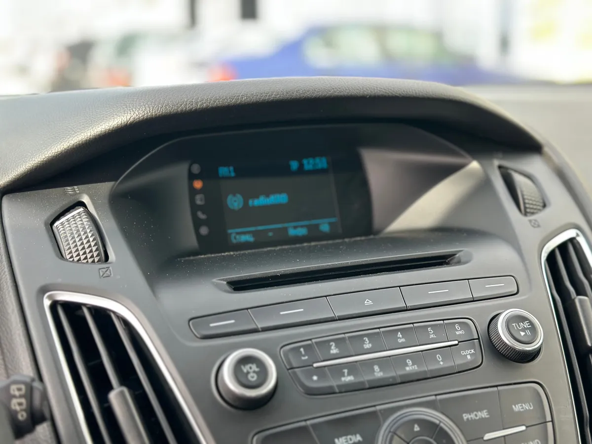 Ford Focus 1.6 Ti-VCT PowerShift (125 л.с.)