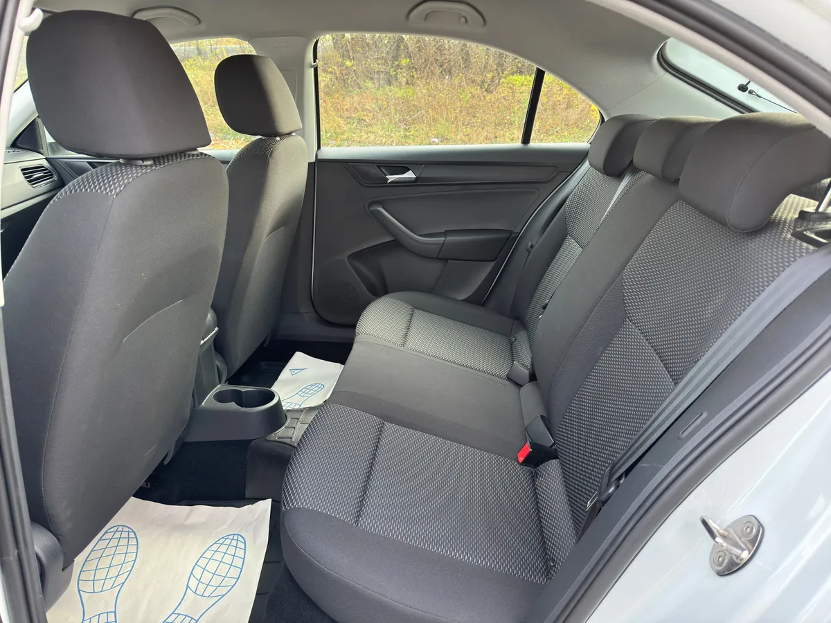 Volkswagen Polo 1.6 MPI AT (110 л.с.)