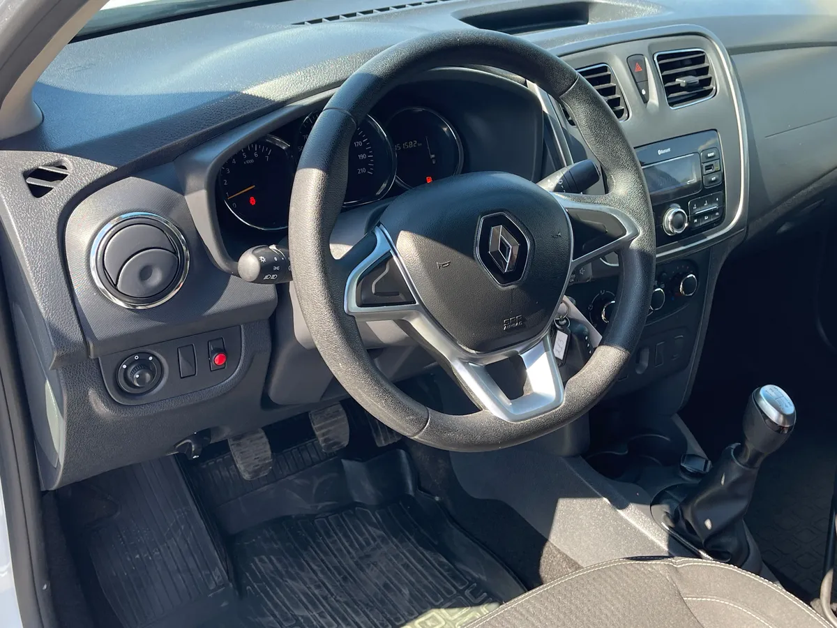 Renault Logan 1.6 MT (82 л.с.), 2022 — фото 5