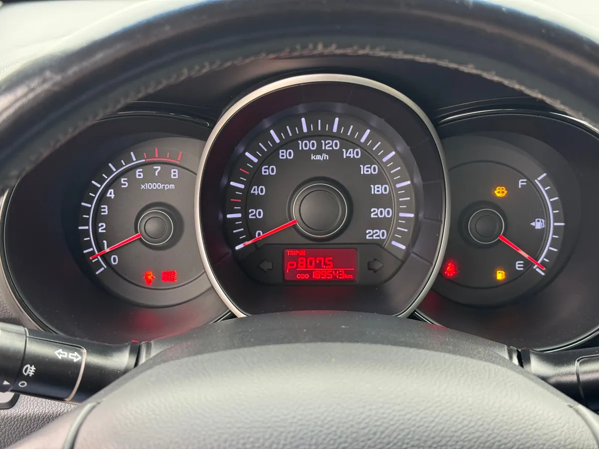 Kia Rio 1.4 AT (107 л.с.)