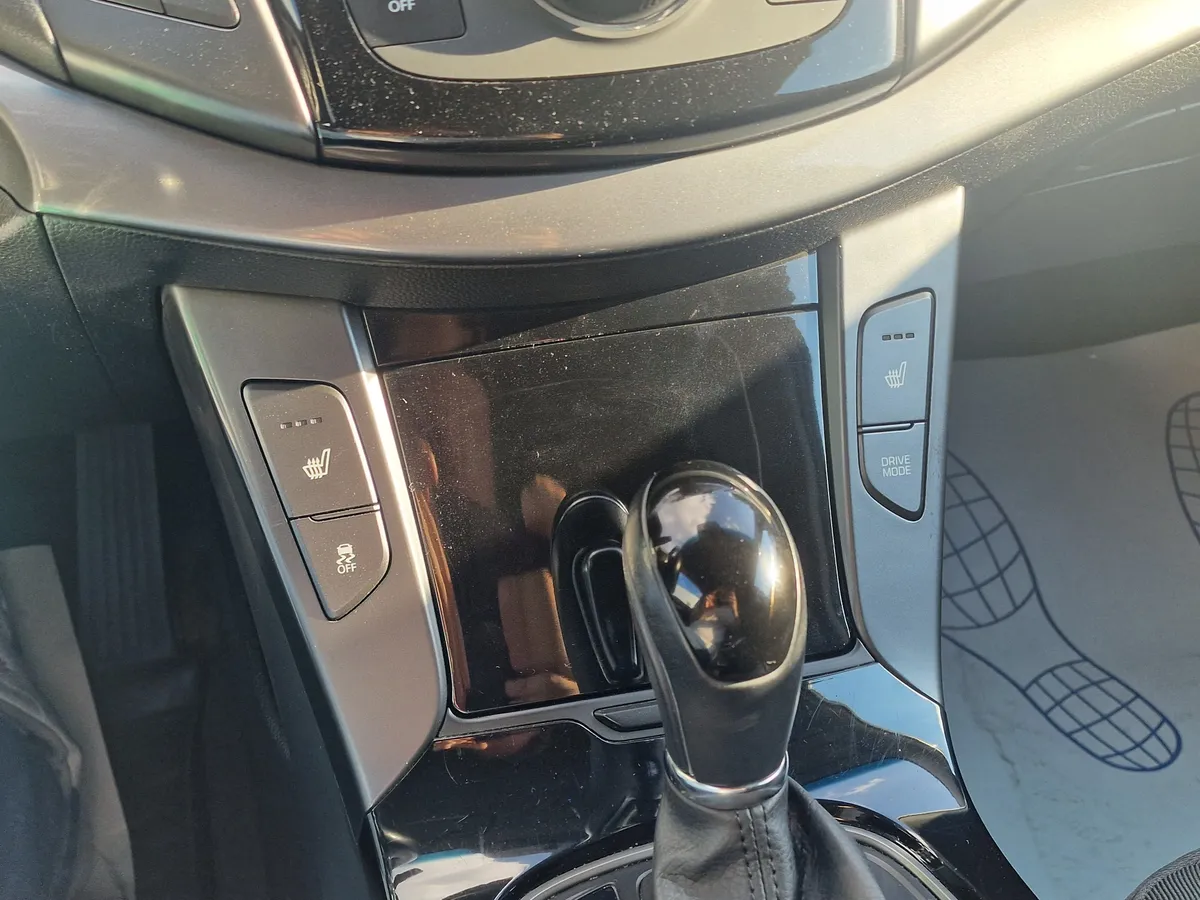 Hyundai i40 2.0 AT (150 л.с.)