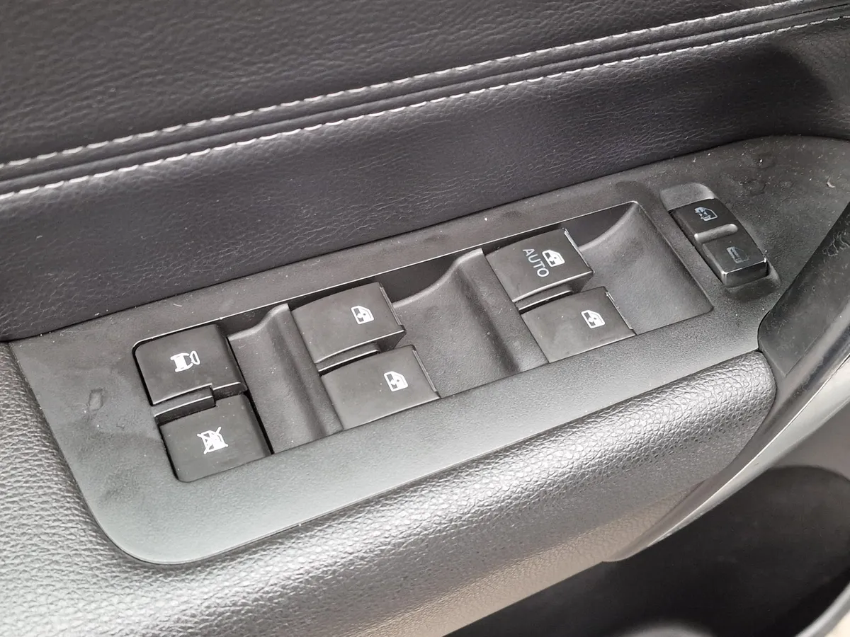 Chevrolet Captiva 2.4 AT AWD (5 мест) (167 л.с.)