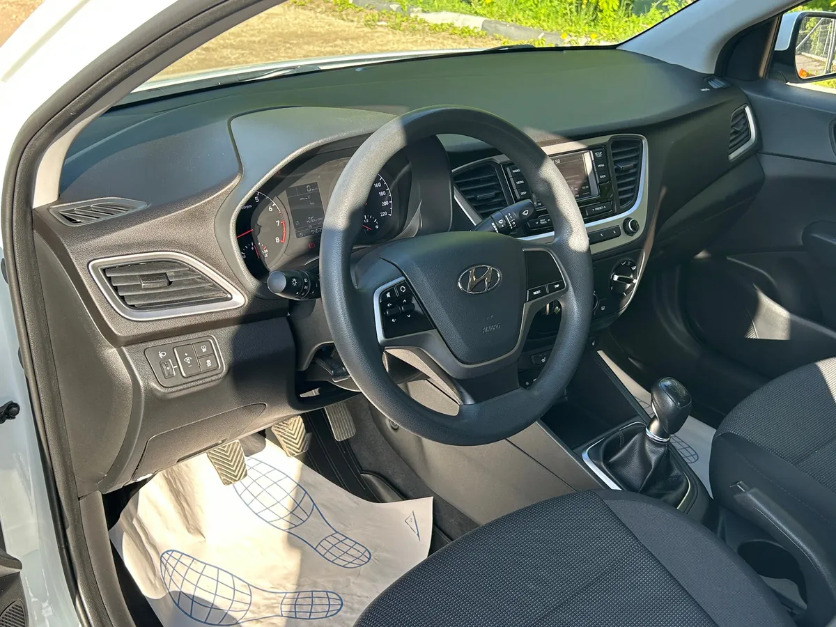 Hyundai Solaris 1.6 MT (123 л.с.)