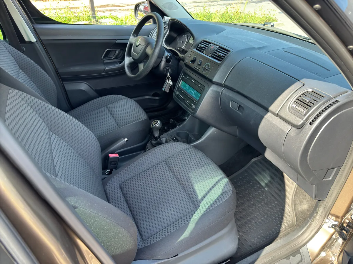 Skoda Roomster 1.4 MT (86 л.с.)