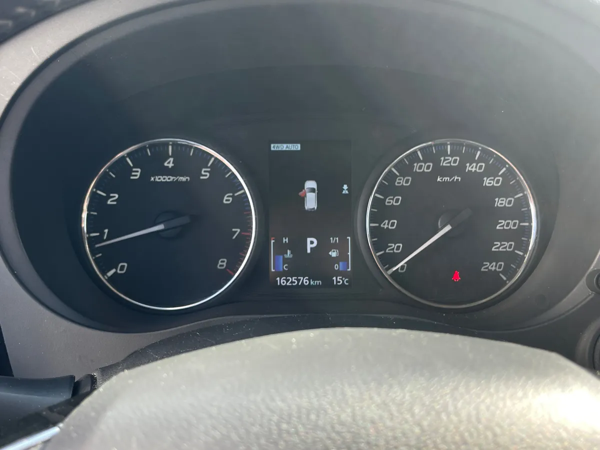 Mitsubishi Outlander 2.0 CVT AWD (146 л.с.)