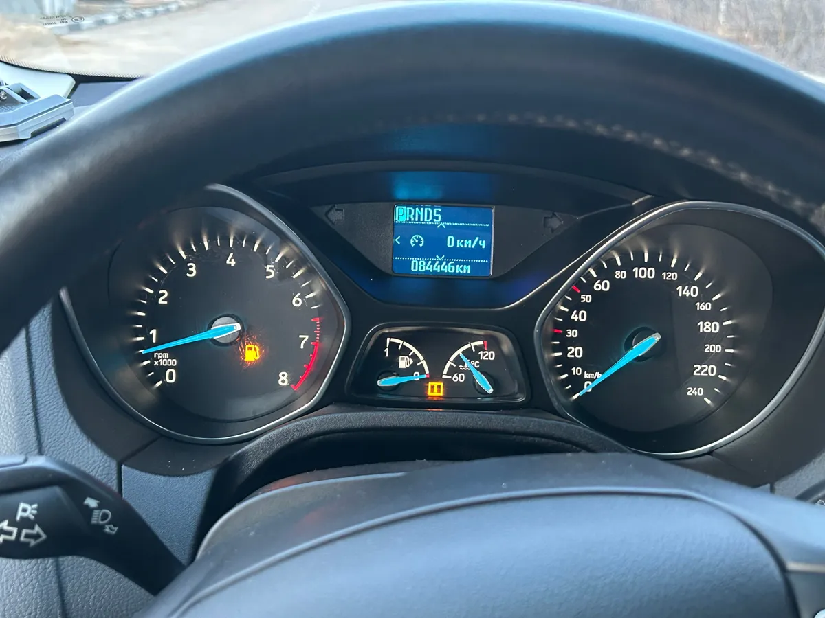 Ford Focus 1.6 Ti-VCT PowerShift (105 л.с.), 2015 — фото 6