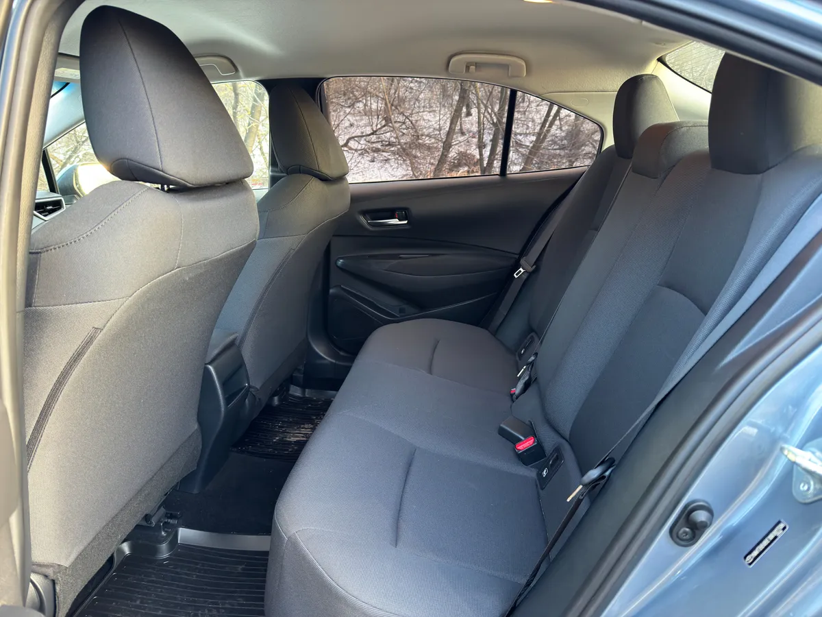 Toyota Corolla 1.6 CVT (122 л.с.)