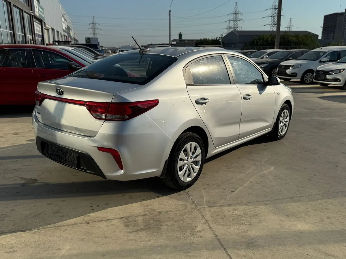 Kia Rio 1.6 AT (123 л.с.)