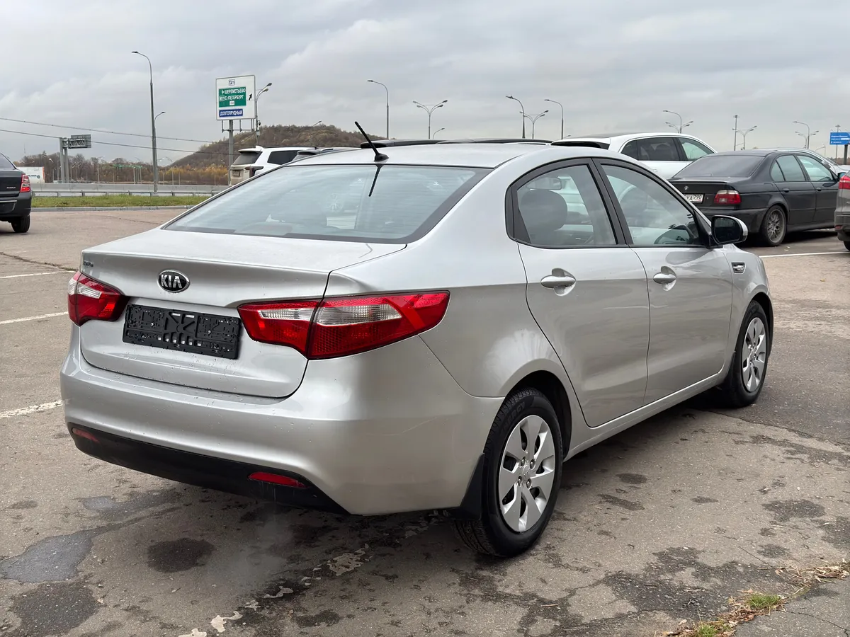 Kia Rio 1.6 6AT (123 л.с.)